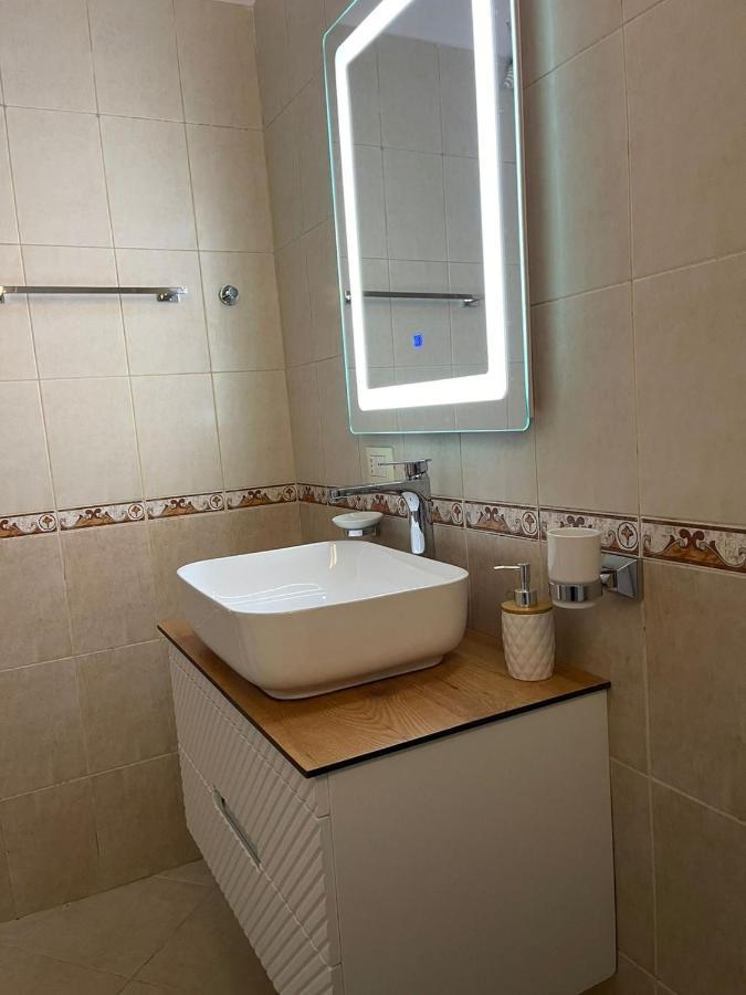 Kejsi Apartments Тирана Екстер'єр фото